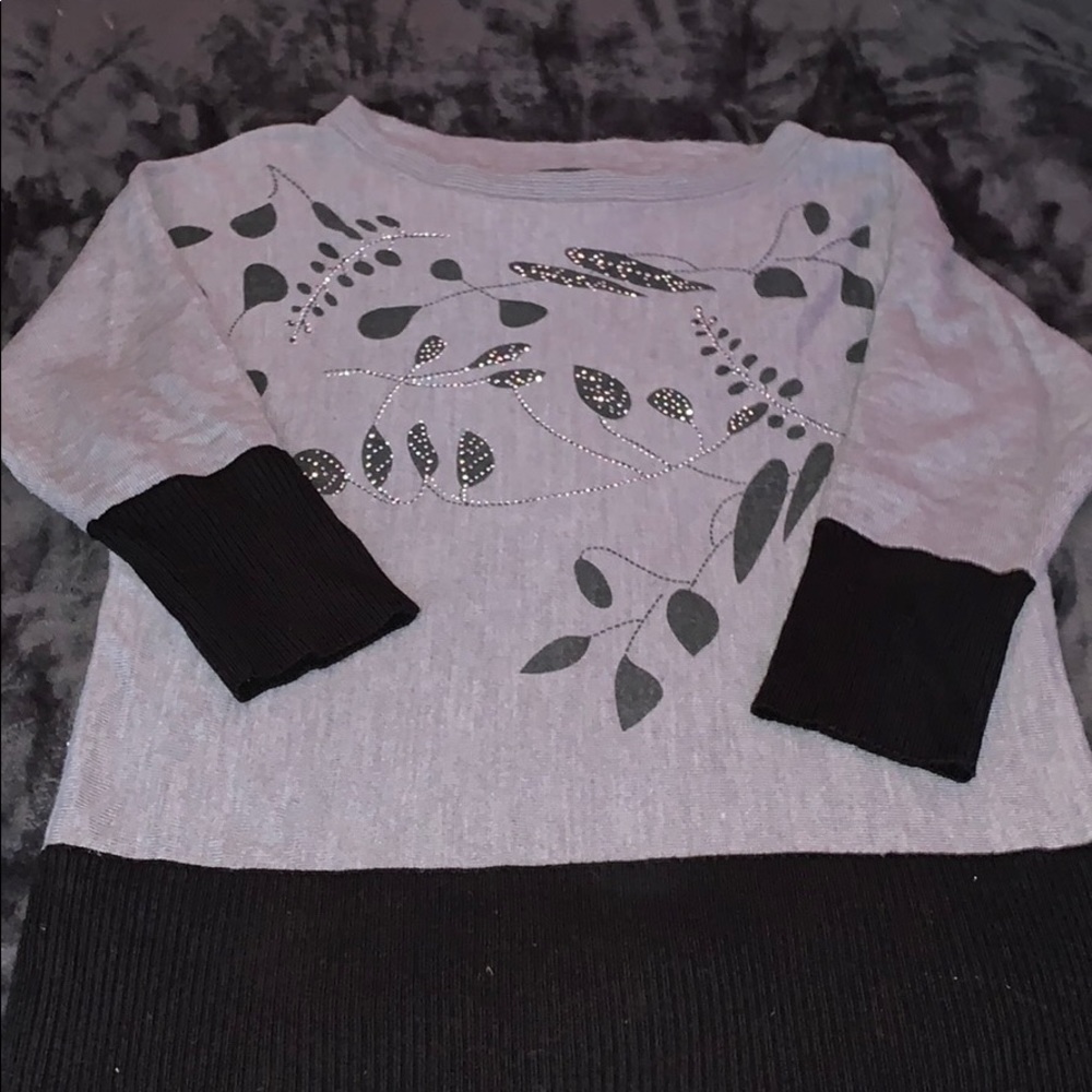 grey and black sweater